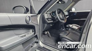 Mini Countryman CLASSIC Plus COMFORT PACK 2023 года из Южной Кореи