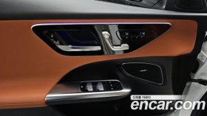 Mercedes-Benz C-Class C300 4MATIC Avantgarde 2024 года из Южной Кореи
