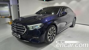 Mercedes-Benz E-Class E300 4MATIC Exclusive 2025 года из Южной Кореи