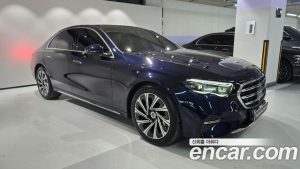 Mercedes-Benz E-Class E300 4MATIC Exclusive 2025 года из Южной Кореи