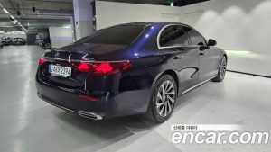 Mercedes-Benz E-Class E300 4MATIC Exclusive 2025 года из Южной Кореи