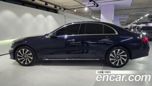 Mercedes-Benz E-Class E300 4MATIC Exclusive 2025 года из Южной Кореи