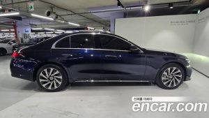 Mercedes-Benz E-Class E300 4MATIC Exclusive 2025 года из Южной Кореи