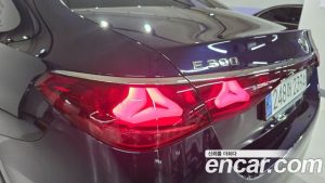 Mercedes-Benz E-Class E300 4MATIC Exclusive 2025 года из Южной Кореи
