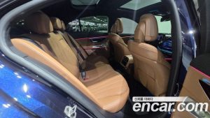 Mercedes-Benz E-Class E300 4MATIC Exclusive 2025 года из Южной Кореи
