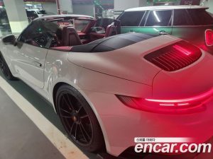 Porsche 911 CARRERA GTS Cabriolet 2023 года из Южной Кореи