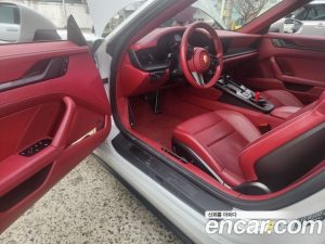 Porsche 911 CARRERA GTS Cabriolet 2023 года из Южной Кореи