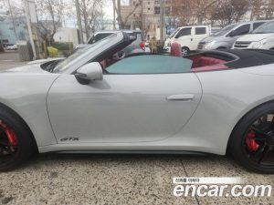 Porsche 911 CARRERA GTS Cabriolet 2023 года из Южной Кореи