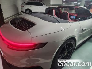 Porsche 911 CARRERA GTS Cabriolet 2023 года из Южной Кореи