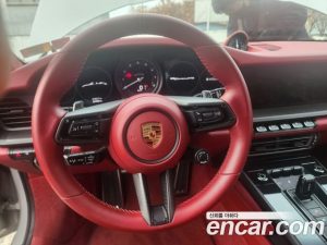 Porsche 911 CARRERA GTS Cabriolet 2023 года из Южной Кореи