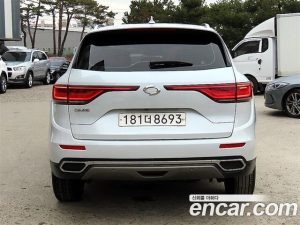 Renault-KoreaSamsung QM6 2.0 GDe LE Signature 2WD 2023 года из Южной Кореи