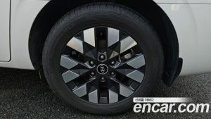 Hyundai Staria L3.5 Lounge 7-Seater 2024 года из Южной Кореи