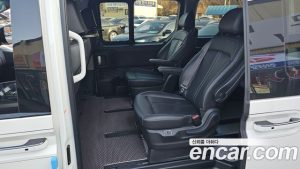 Hyundai Staria L3.5 Lounge 7-Seater 2024 года из Южной Кореи