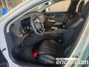 Mercedes-Benz E-Class E200 Avantgarde 2025 года из Южной Кореи