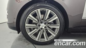 Land Rover Range Rover P550E AB 2024 года из Южной Кореи
