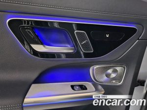 Mercedes-Benz GLC-Class GLC300 4MATIC Avantgarde 2025 года из Южной Кореи