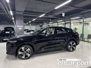 Audi Q5 40 TDI 4WD S Line Sportback 2025 года из Южной Кореи