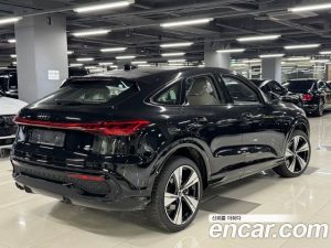Audi Q5 40 TDI 4WD S Line Sportback 2025 года из Южной Кореи