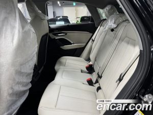 Audi Q5 40 TDI 4WD S Line Sportback 2025 года из Южной Кореи