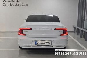 Volvo S90 B5 ULTIMATE Bright 2024 года из Южной Кореи