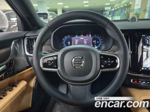 Volvo S90 B5 ULTIMATE Bright 2024 года из Южной Кореи