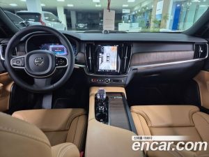 Volvo S90 B5 ULTIMATE Bright 2024 года из Южной Кореи
