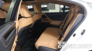Lexus ES Executive 2026 года из Южной Кореи