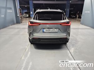 Lexus NX Luxury 2025 года из Южной Кореи