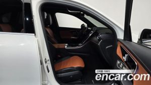 Mercedes-Benz GLC-Class GLC300 4MATIC AMG Line 2023 года из Южной Кореи