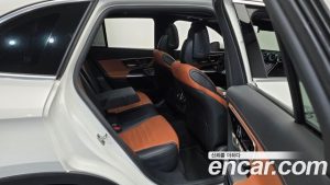 Mercedes-Benz GLC-Class GLC300 4MATIC AMG Line 2023 года из Южной Кореи