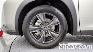 Lexus UX 2.0 2WD 2025 года из Южной Кореи