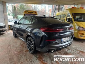 BMW X6 xDrive40i M Sport 2025 года из Южной Кореи