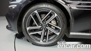 Genesis G80 Бензин 2.5 Turbo AWD 2025 года из Южной Кореи