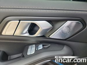 BMW X7 M60i xDrive M Sport 6 2025 года из Южной Кореи