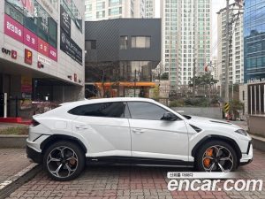 Lamborghini Urus 4.0 V8 S 2024 года из Южной Кореи