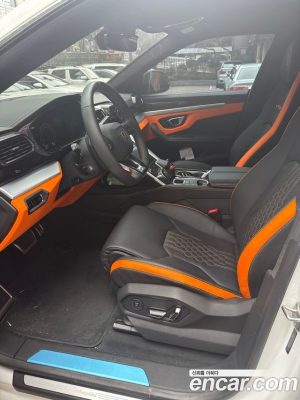 Lamborghini Urus 4.0 V8 S 2024 года из Южной Кореи