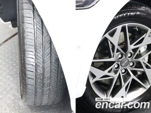 Genesis GV70 2.5T Бензин AWD 2024 года из Южной Кореи