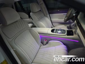 Genesis G90 Бензин 3.5 Turbo e-S/C AWD 2025 года из Южной Кореи