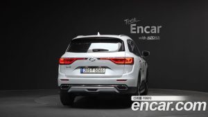 Renault-KoreaSamsung QM6 2.0 GDe Premiere 2WD 2023 года из Южной Кореи