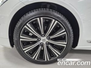 Volvo S90 B5 ULTIMATE Bright 2024 года из Южной Кореи