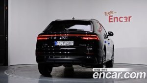Audi Q8 55 TFSI 4WD Premium 2023 года из Южной Кореи