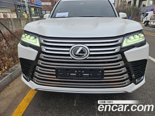 Lexus LX 700h Luxury 2025 года из Кореи