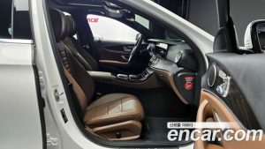 Mercedes-Benz E-Class E250 Avantgarde 2023 года из Южной Кореи
