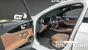 Mercedes-Benz E-Class E250 Avantgarde 2023 года из Южной Кореи