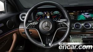 Mercedes-Benz E-Class E250 Avantgarde 2023 года из Южной Кореи