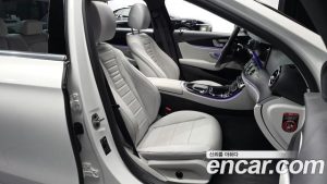 Mercedes-Benz E-Class E250 Avantgarde 2023 года из Южной Кореи