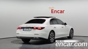 Mercedes-Benz E-Class E300 4MATIC Exclusive 2025 года из Южной Кореи