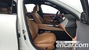 Mercedes-Benz E-Class E300 4MATIC Exclusive 2025 года из Южной Кореи