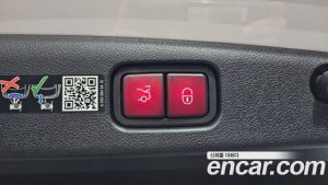 Mercedes-Benz E-Class E300 4MATIC Exclusive 2025 года из Южной Кореи
