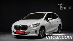 BMW 2-Series 220i Luxury 2023 года из Южной Кореи
